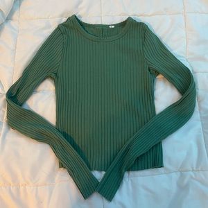 green long sleeve shirt